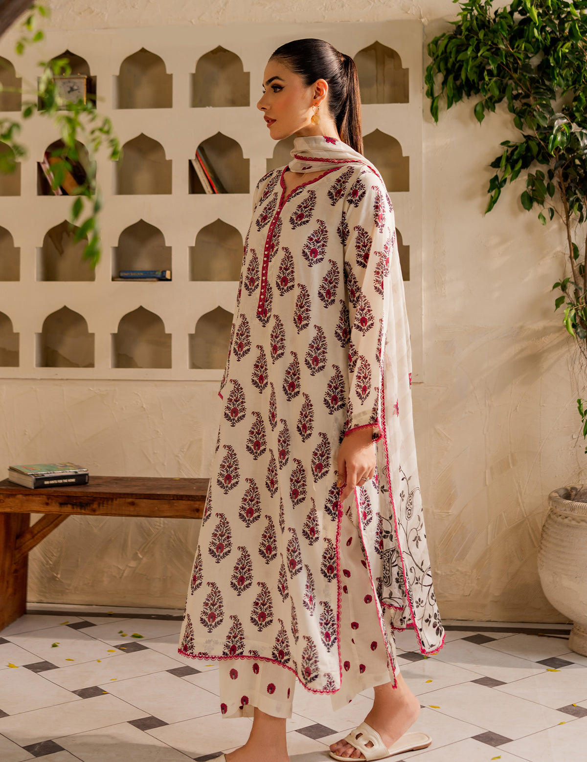 Mahnosh-825.jpg